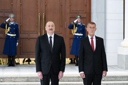 В Габале состоялась церемония официальной встречи Премьер-министра Чехии Андрея Бабиша