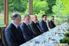 В Габале от имени Президента Ильхама Алиева дан официальный ланч в честь Премьер-министра Чехии