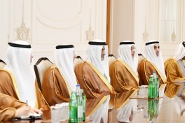 Президент Ильхам Алиев принял делегацию ОАЭ