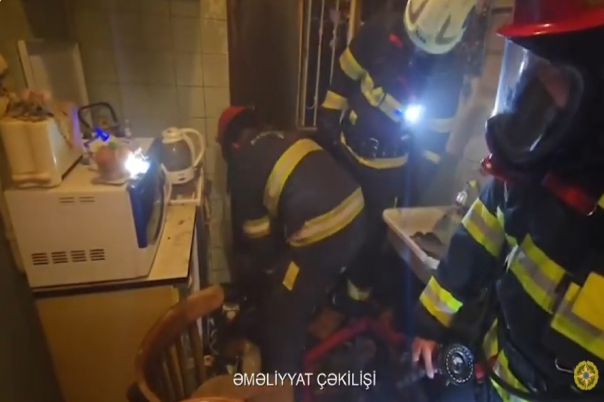 В Баку в жилом доме произошёл пожар, обнаружено тело 87-летней женщины