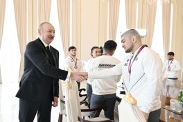 Президент Ильхам Алиев принял борцов, ставших чемпионами Европы в командном зачёте -ОБНОВЛЕНО 