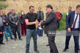 В село Ходжавенд прибыла очередная группа переселенцев, им вручены ключи от квартир -ОБНОВЛЕНО-1 -ФОТО 