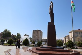 Кямаледдин Гейдаров провёл приём граждан в Нахчыване
