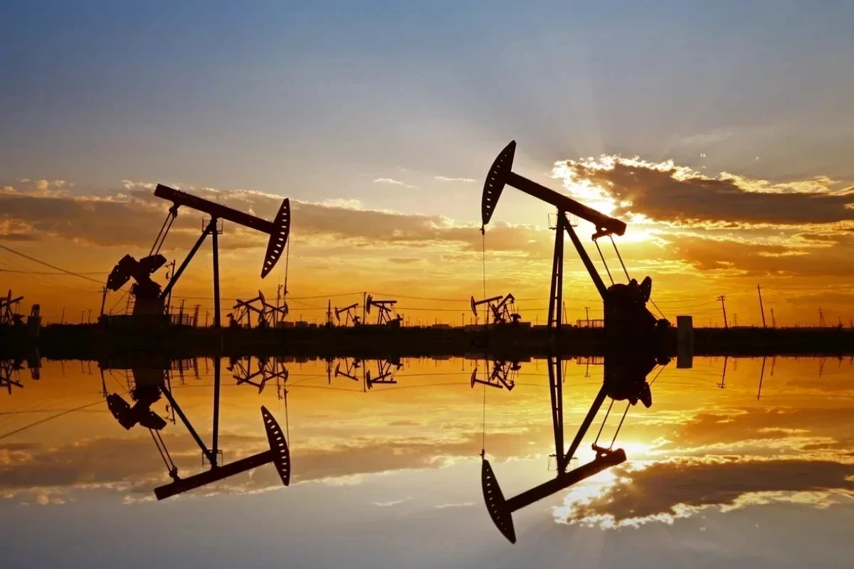 Цена азербайджанской нефти приблизилась к 102 долларам