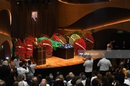 Состоялась церемония прощания с Нариманом Гасанзаде, Президент и Первый вице-президент прислали венок на церемонию -ФОТО-ОБНОВЛЕНО 