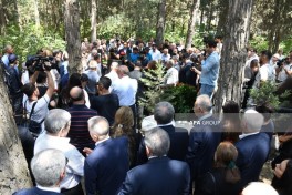 Народный поэт Нариман Гасанзаде похоронен на I Аллее почётного захоронения -ФОТО 