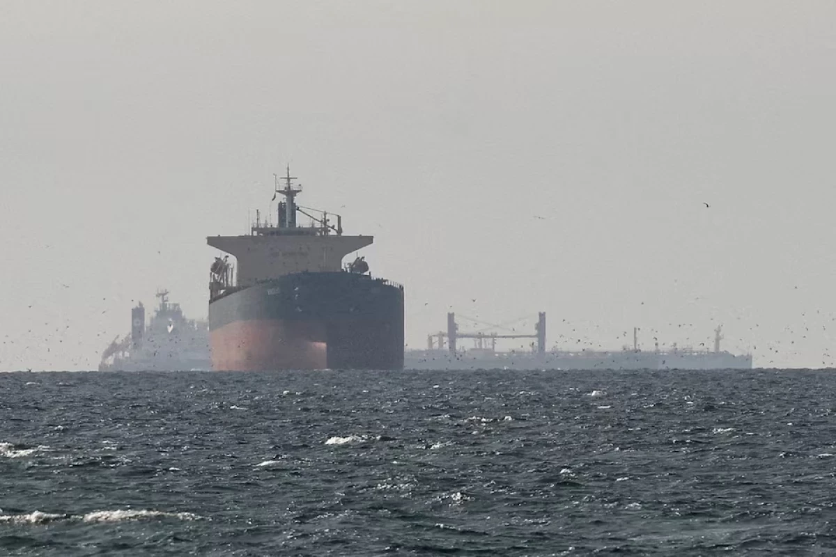Танкеры с иракской нефтью начали проходить через Ормузский пролив