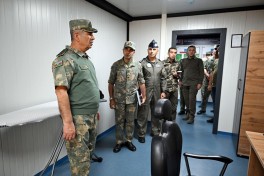 Руководящий состав Минобороны Азербайджана ознакомился с новыми военными объектами, переданными в распоряжение подразделений ПВО - ВИДЕО 
