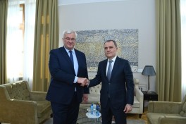 В Киеве состоялась встреча глав МИД Азербайджана и Украины -ОБНОВЛЕНО-1 