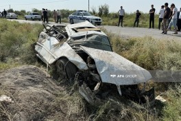 В Зардабском районе автомобиль врезался в опору, есть погибший и пострадавшие - ОБНОВЛЕНО 