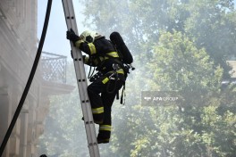 Пожар в ресторане в центре Баку локализован -ОБНОВЛЕНО-4-ФОТО-ВИДЕО 