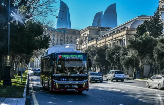 В Баку 11 автобусных маршрутов временно перестанут останавливаться на некоторых остановках