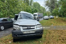 В Загатальском районе столкнулись фура и легковой автомобиль, есть пострадавшие — ФОТО 