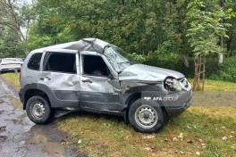 В Загатальском районе столкнулись фура и легковой автомобиль, есть пострадавшие — ФОТО 