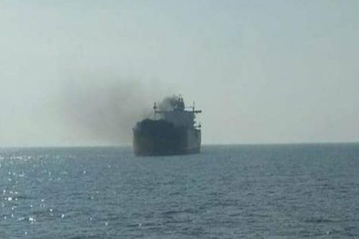 Число погибших при ударе хуситов по судну возросло до шести
