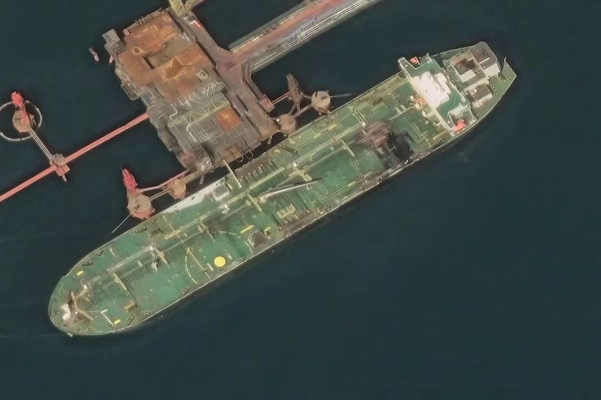 СМИ: После атаки БПЛА на главном нефтяном экспортном терминале России погрузка приостановлена