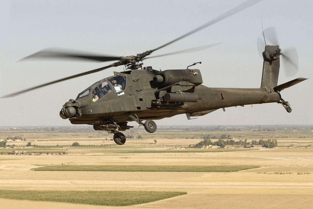 Армия США приостановила учебные полеты вертолетов "Apache"