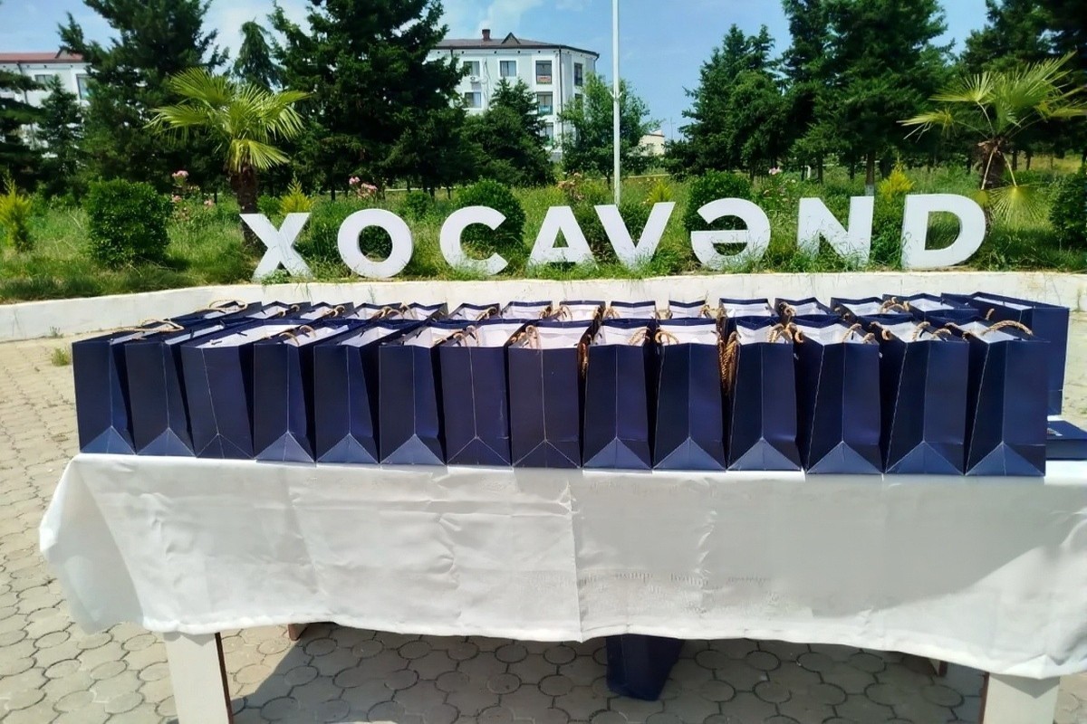 В два села Ходжавендского района переселены 39 семей, им вручены ключи от квартир