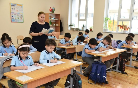 В Азербайджане начинается процесс электронного перевода учащихся