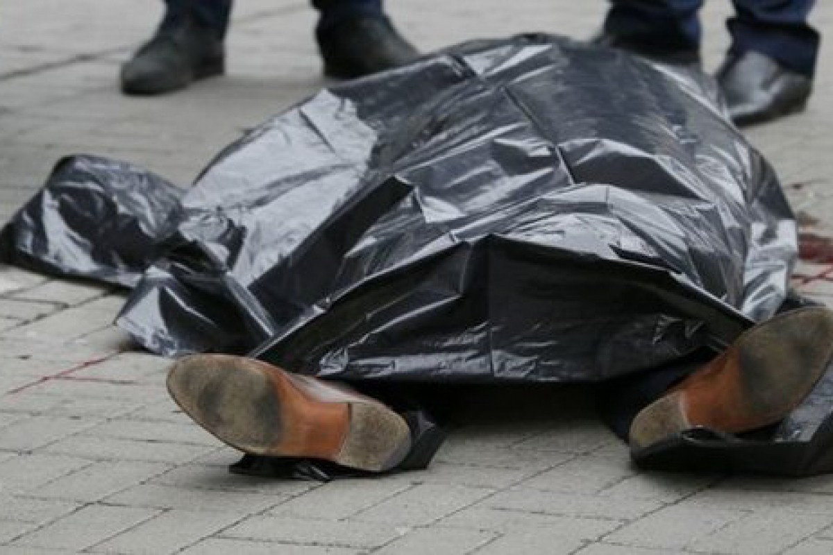 В Евлахе рыбак упал в канал и утонул