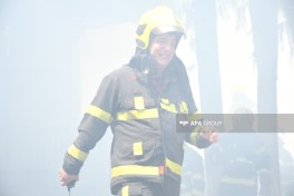 Пожар в неиспользуемом строении в Баку локализован -ВИДЕО-ФОТО-ОБНОВЛЕНО-1 