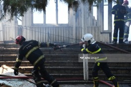 Пожар в неиспользуемом строении в Баку локализован -ВИДЕО-ФОТО-ОБНОВЛЕНО-1 
