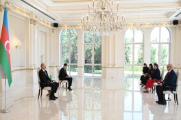 Президент Азербайджана принял верительные грамоты нового посла Великобритании