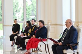 Президент Азербайджана принял верительные грамоты нового посла Великобритании