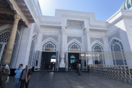 Представители азербайджанских СМИ посетили Мемориальный комплекс Имама Бухари в Самарканде-ФОТО 