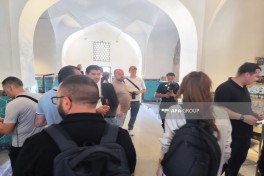 Представители азербайджанских СМИ посетили мавзолей Амира Тимура в Самарканде-ФОТО 