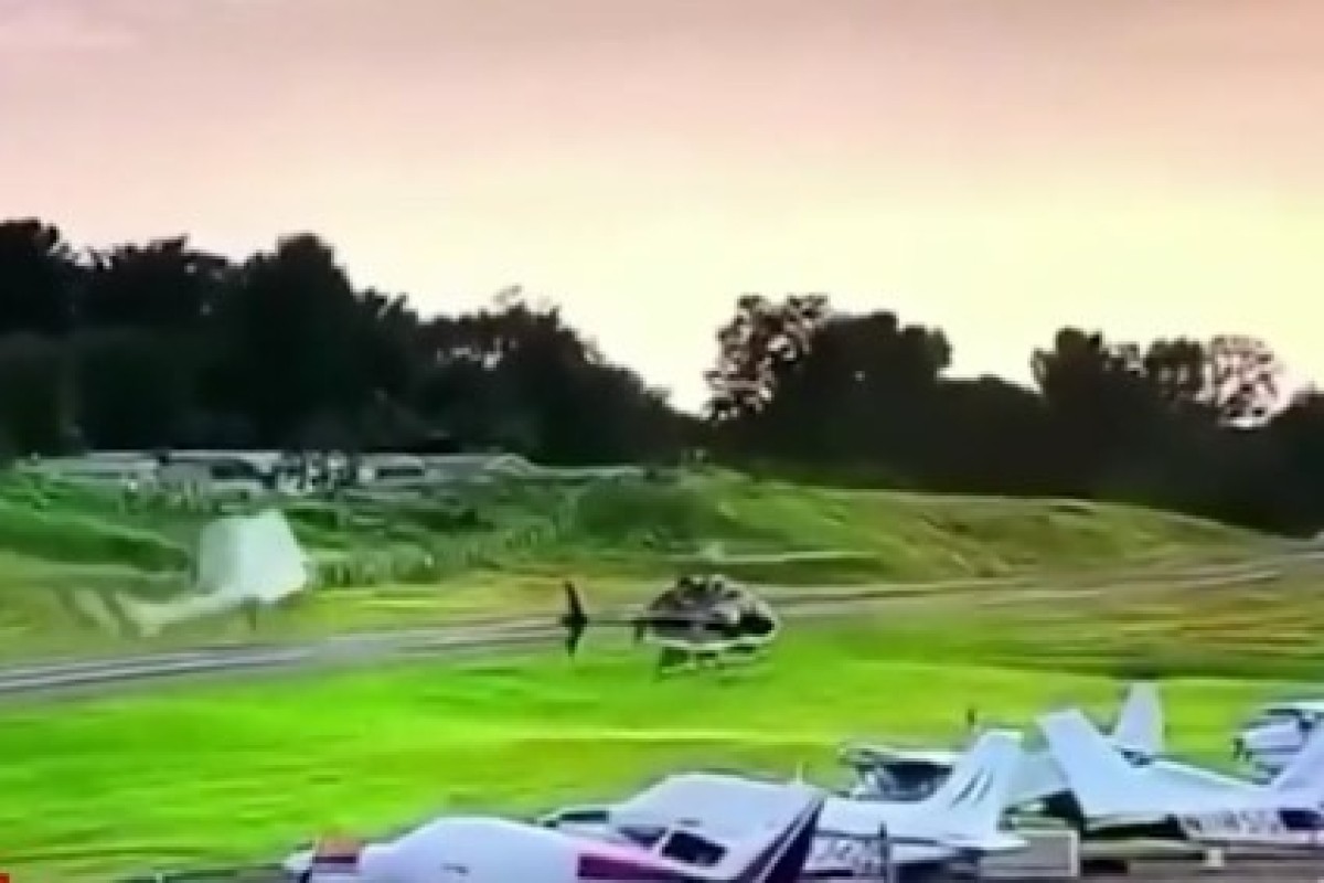В США самолет врезался в полицейский вертолет