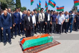 Останки пропавшего без вести шехида Первой Карабахской войны Вагифа Магеррамова захоронены в Нефтчале — ФОТО 