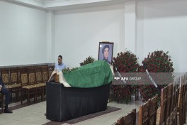 Заслуженная журналистка Нурани похоронена на Ясамальском кладбище-ОБНОВЛЕНО -ФОТО 