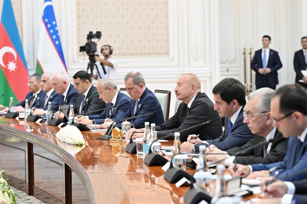 Президент Азербайджана поблагодарил Президента Узбекистана за помощь в восстановлении Карабаха