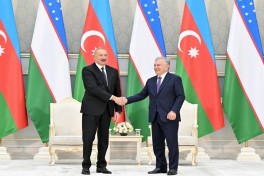 В Ташкенте состоялась церемония награждения президентов Азербайджана и Узбекистана