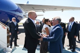 Президент Узбекистана и его супруга встретили Президента Ильхама Алиева и Мехрибан Алиеву в Бухаре-ВИДЕО 