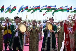 Президент Узбекистана и его супруга встретили Президента Ильхама Алиева и Мехрибан Алиеву в Бухаре-ВИДЕО 