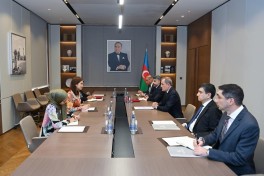 Новый посол Малайзии вручила Джейхуну Байрамову копии своих верительных грамот