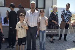 Состоялось очередное переселение в сёла Шукюрбейли и Хоровлу Джабраильского района, жителям вручены ключи от домов -ФОТО 