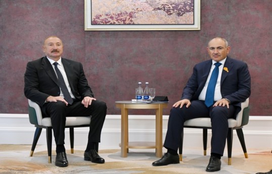Президент Азербайджанской Республики Ильхам Алиев и Премьер-министр Республики Армения Никол Пашинян