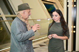 Лейла Алиева посетила выставку «Восходящий свет»