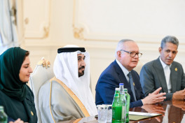 Глава Азербайджанского государства принял делегацию во главе с президентом Арабского парламента - ОБНОВЛЕНО 