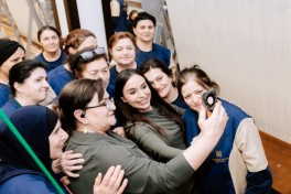 Лейла Алиева приняла участие в церемонии срезки круглого ковра, изготовленного для Шушинской мечети