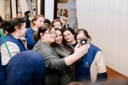 Лейла Алиева приняла участие в церемонии срезки круглого ковра, изготовленного для Шушинской мечети