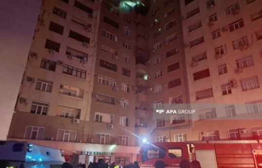 В Баку произошёл пожар в многоэтажном жилом доме-ФОТО -ВИДЕО -ОБНОВЛЕНО-1 