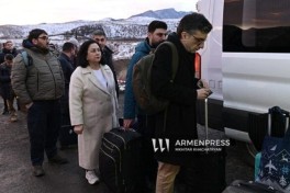 Азербайджанская делегация отправилась в Армению для участия в круглом столе «Мост мира»-ФОТО -ВИДЕО 