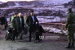 Азербайджанская делегация отправилась в Армению для участия в круглом столе «Мост мира»-ФОТО -ВИДЕО 