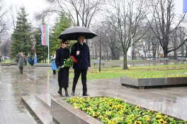 Президент Ильхам Алиев посетил в Белграде памятники Гейдару Алиеву и Милораду Павичу