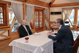 Президенты Азербайджана и Сербии приняли участие в неофициальном завтраке