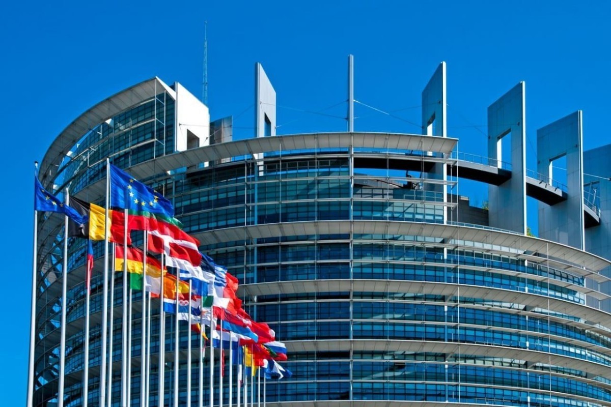 На планшетах членов Европейского парламента заблокированы функции искусственного интеллекта